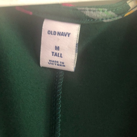 Old navy wrap dress - Picture 2 of 4